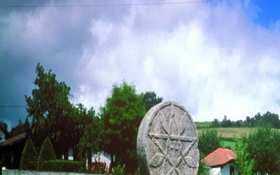 Meeting point of three French routes at Hiriburia