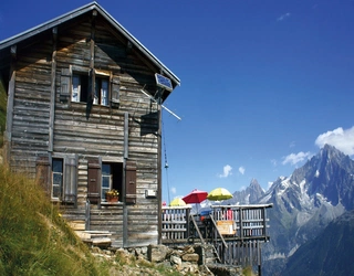 The Refuge de Bellachat (2152m)