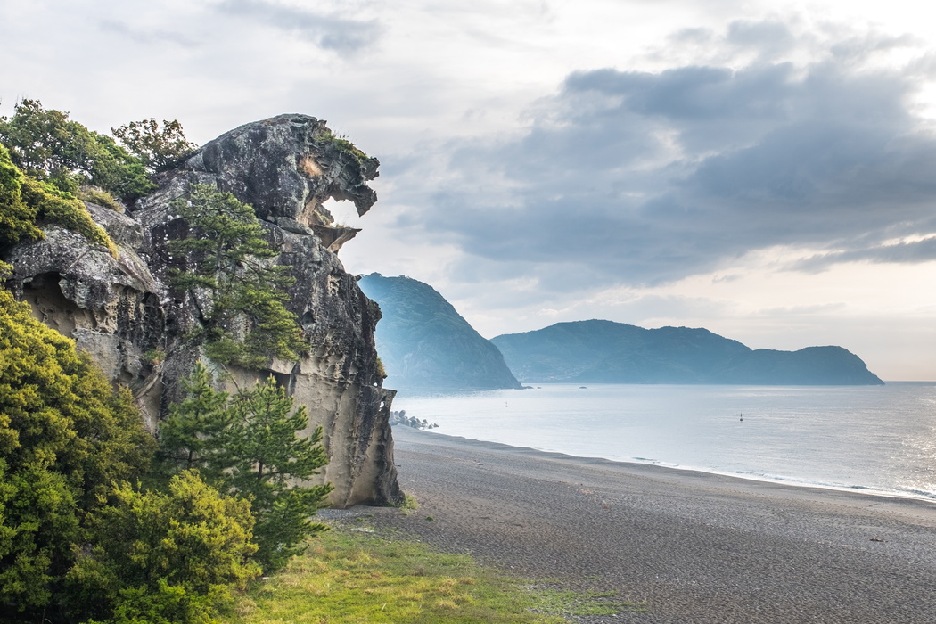 Kumano Kodo: Shishi-iwa lion rock