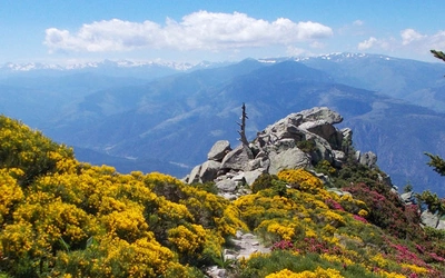 Trekking in a Pyrenean wonderland