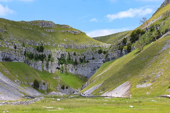​​​​​​​Approaching the giant cleft of Gordale Scar