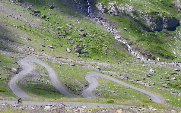 04 Second Set Of Lacets Lead To The Cirque De Troumouse