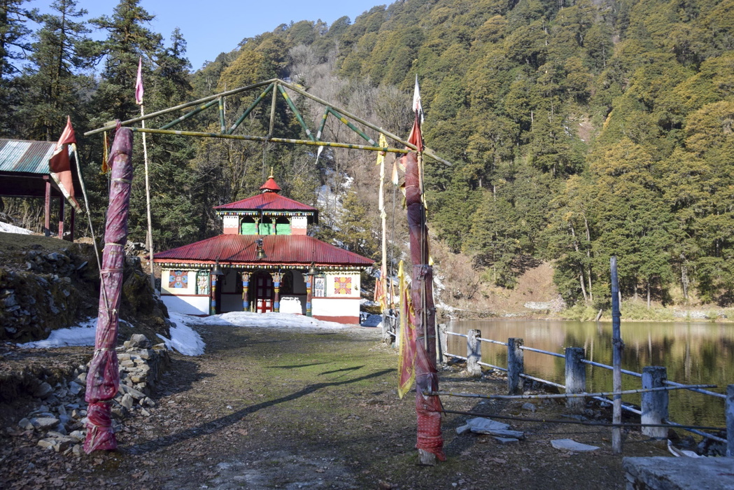 Ganesh Temple at Dodital en route for Darwa Top