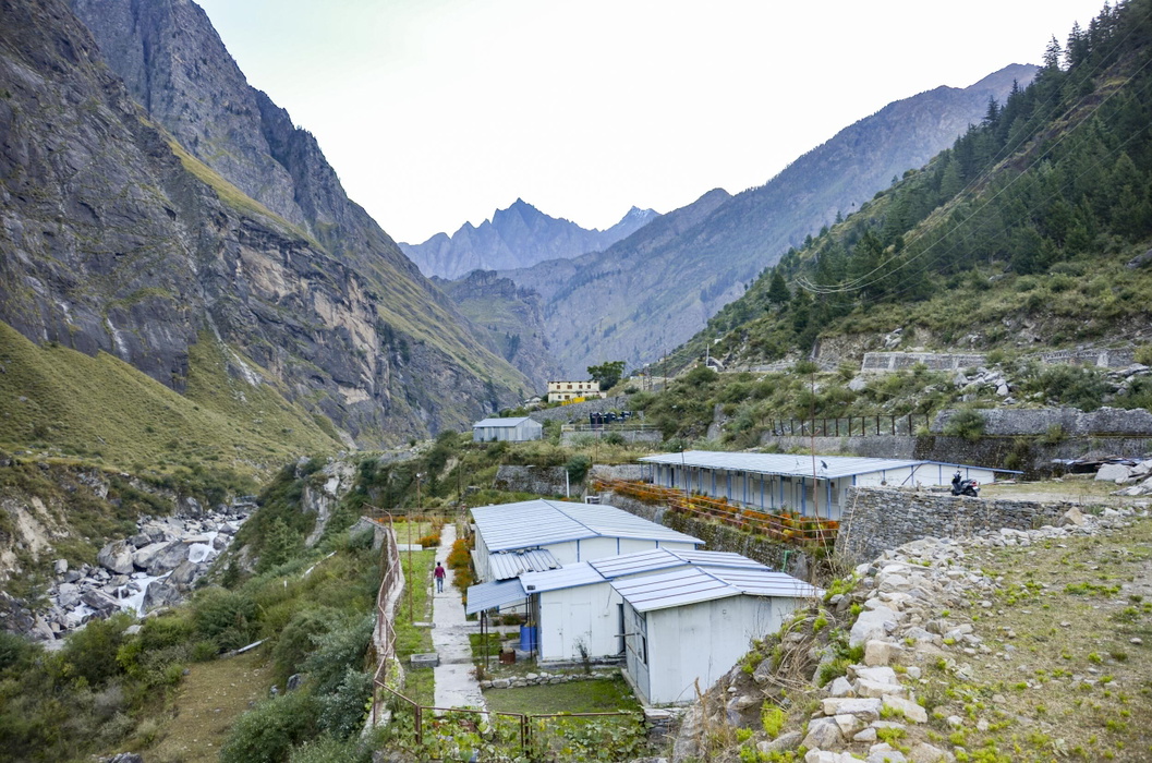 Shepherd Hut, start point for the trek to Rishi Ganga Gorge and the Nanda Devi Sanctuary