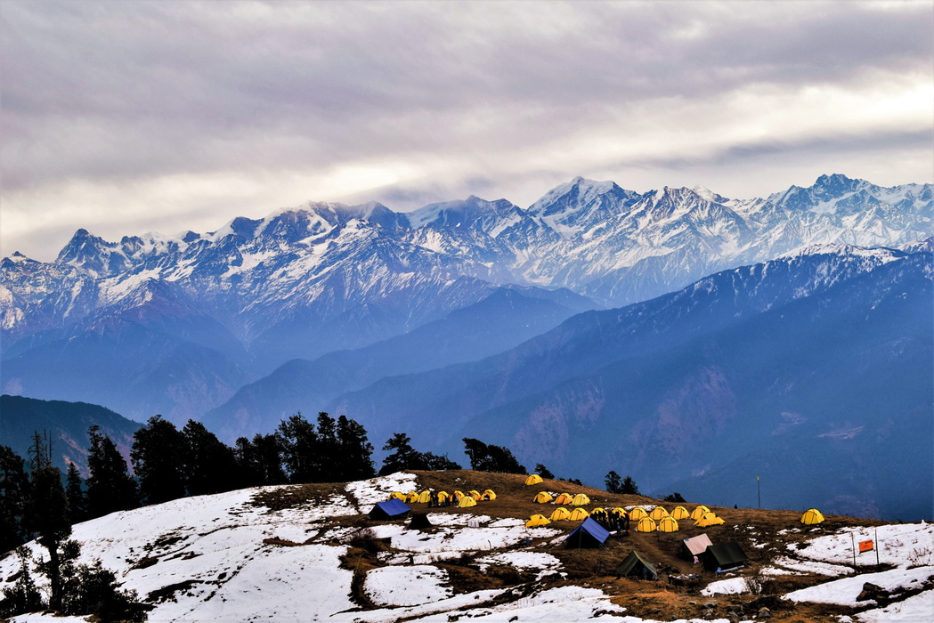 Dayara Top in Winter, with unparalleled views of the Garhwal Himalayas