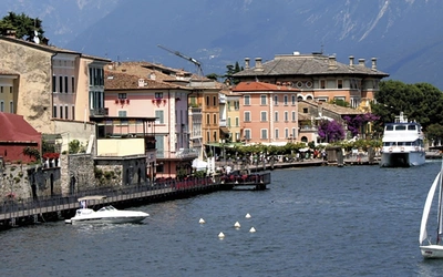 Walking lake garda and iseo route photo 2