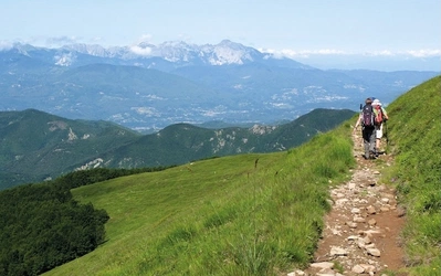 Marvellous views over the Garfagnana to the Alpi Apuane Stage 17