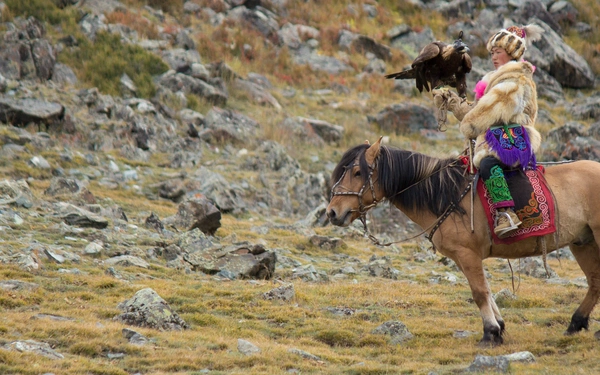 Meeting the nomadic eagle hunters of Mongolia