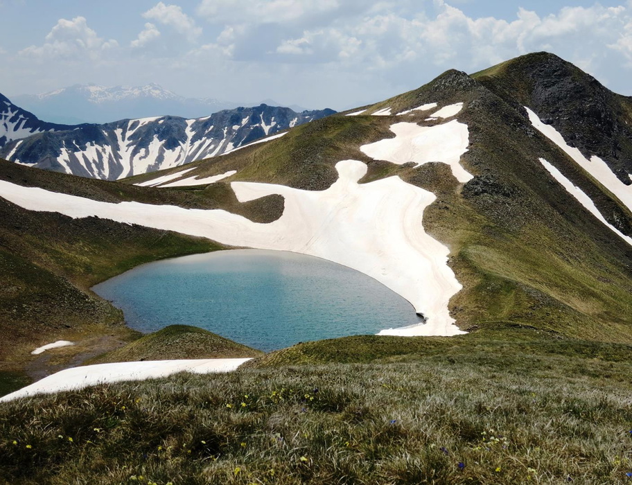 Dragon  Lake  Grammos