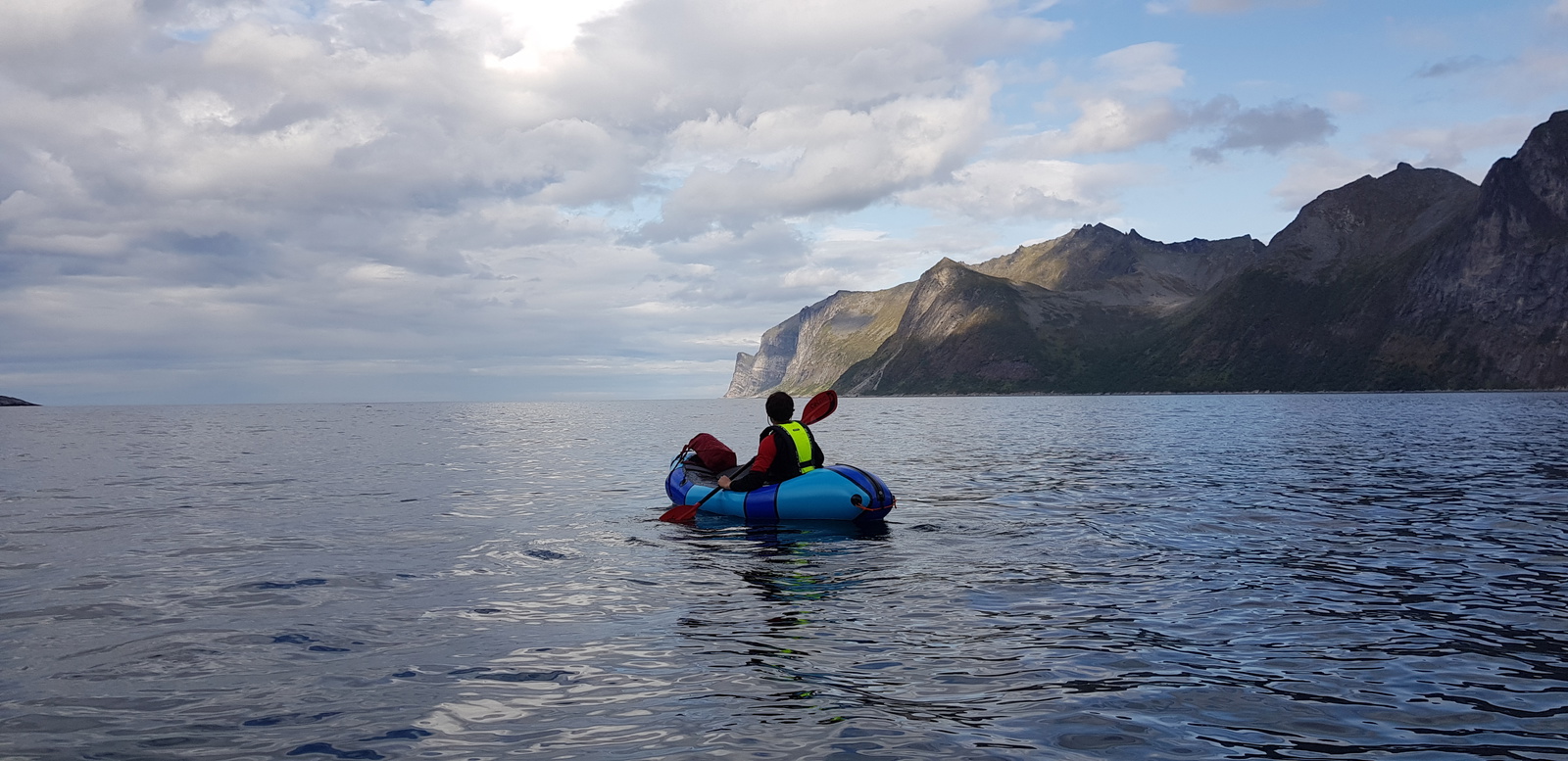 Heading up Mefjorden gazing at mountains rising 600m up from the fjord